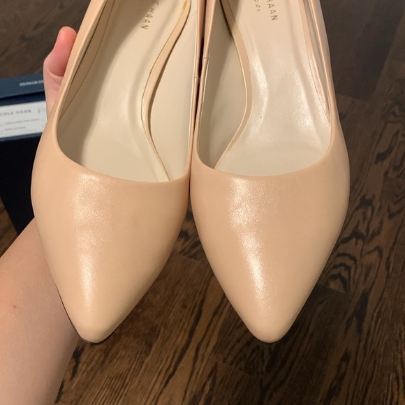 New Cole Haan kitten heel nude leather pump size 8B - Picture 4 of 9